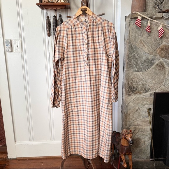 Vintage Dresses & Skirts - Vintage Flannel Cotton Plaid Long Sleeve Maxi Dress Large